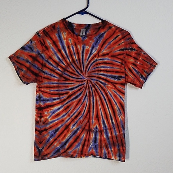 NEW TIE DYE S/S T SHIRT YOUTH MEDIUM - Picture 1 of 3